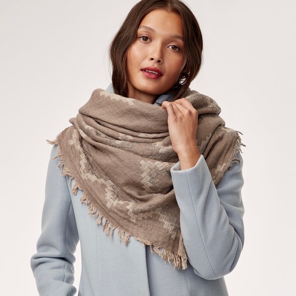 Wilfred Accessories - Aritzia Wilfred Diamond Mosaic blanket scarf. 🤎
